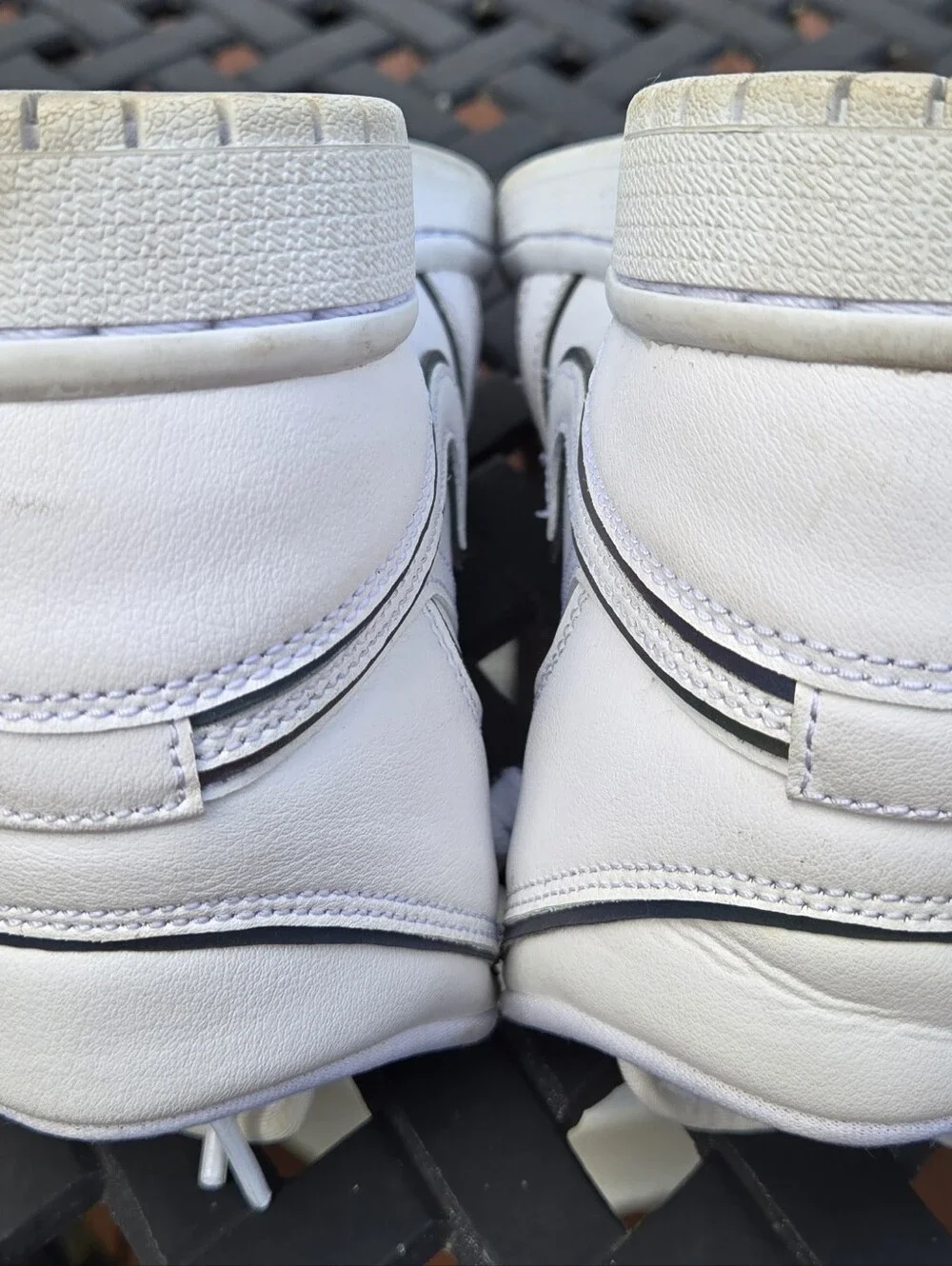 Nike Air Jordan 1 Mid SE Iridescent Trim White CK6587-100 Womens Size 7